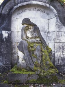 Aachens ältester Friedhof versteckt mehrere ganz besondere Figuren